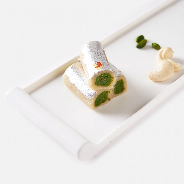 Kaju Pista Roll